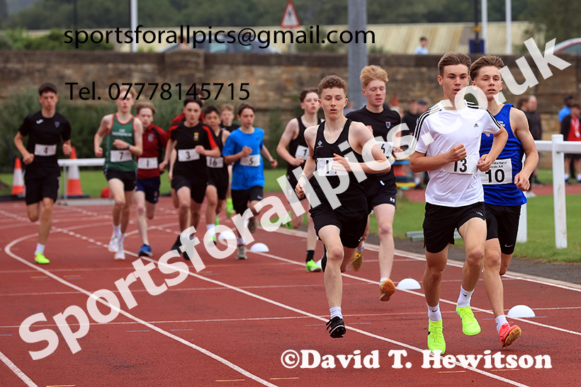 Boys 800 metres, 2025 Northumberland Schools Track and Fields, Wentworth, Hexham. Photo: David T. Hewitson/Sports for All Pics